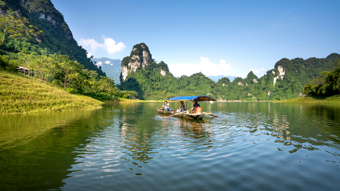 Social Buzz eSIM - Digital SIM card for global mobile connectivity, instant activation, affordable data plans, no physical SIM required, flexible international roaming, seamless mobile data solutions. 