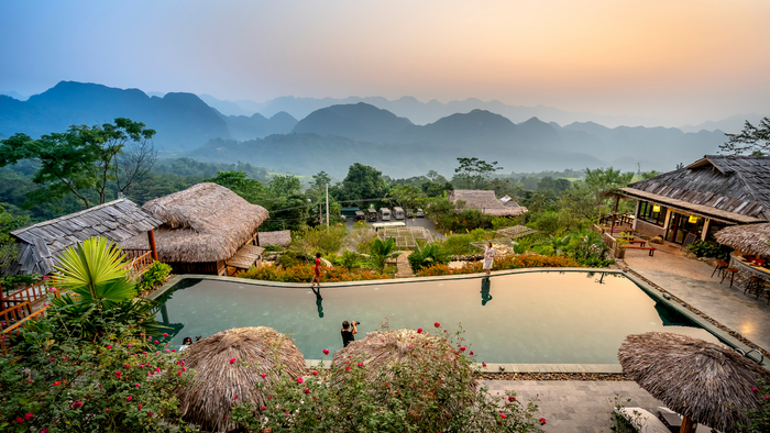 Social Buzz eSIM - Digital SIM card for global mobile connectivity, instant activation, affordable data plans, no physical SIM required, flexible international roaming, seamless mobile data solutions. 