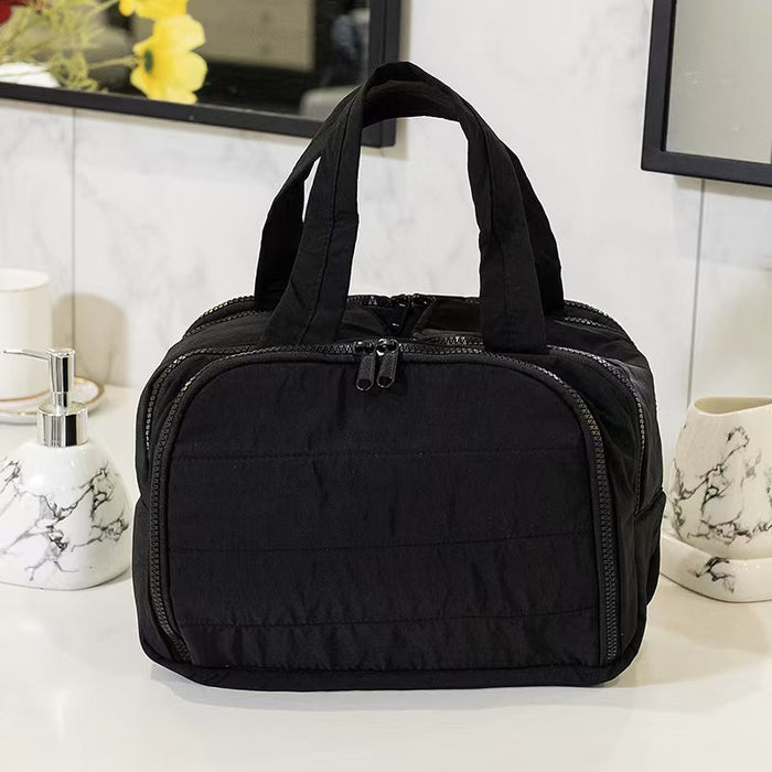 Lightweight And Large Capacity Partition Storage Travel Bag