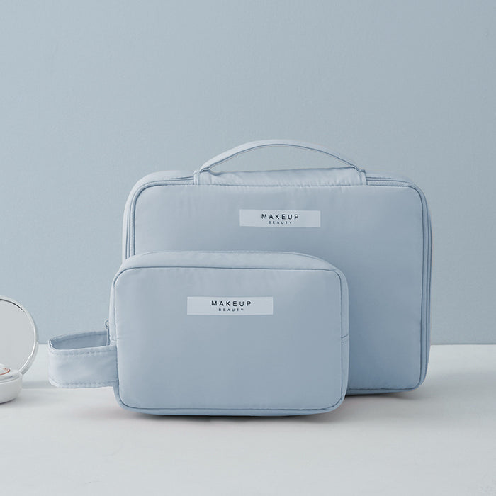 Trousse de voyage pour produits cosmétiques et articles de toilette