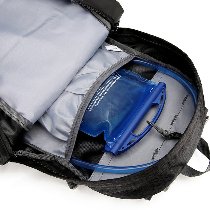 Mochila de senderismo al aire libre de nailon impermeable de gran capacidad con soporte multifunción