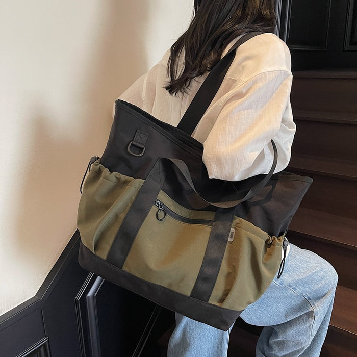 Sac de voyage léger pour femme, idéal pour le yoga et le fitness.