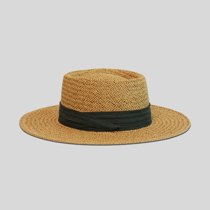 Chapeau de soleil tendance pour la plage, tissé