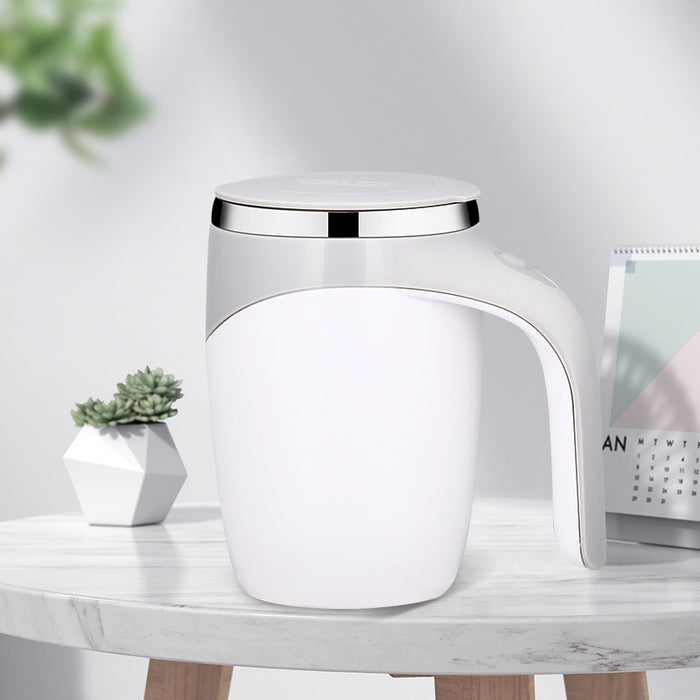 Tasse à café magnétique rotative rechargeable avec agitateur automatique, idéale pour préparer des milkshakes faciles et rapides.
