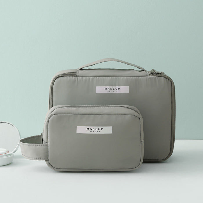 Trousse de voyage pour produits cosmétiques et articles de toilette