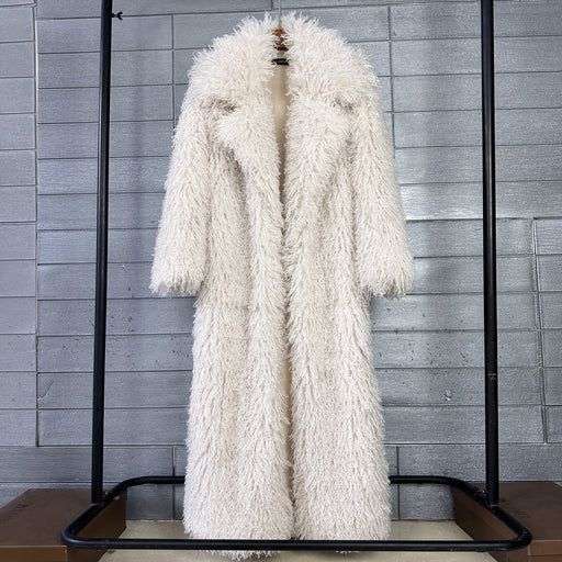 Womens Elongated Wool Coat With A Tailored Lapel