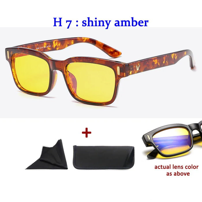 Men'S Anti-Blue Light Office Computer High Quality Black Shiny Frame Rivets Studded Glasses With Gold Pattern On The Temples.