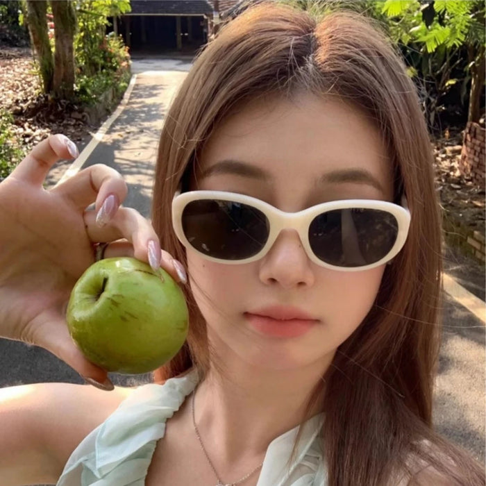 Fashion Sunglasses Women Classic Oval Cute Glasses Brand Vintage Small Rectangle Sun Glasses Female Eyewear Anti-Glare
