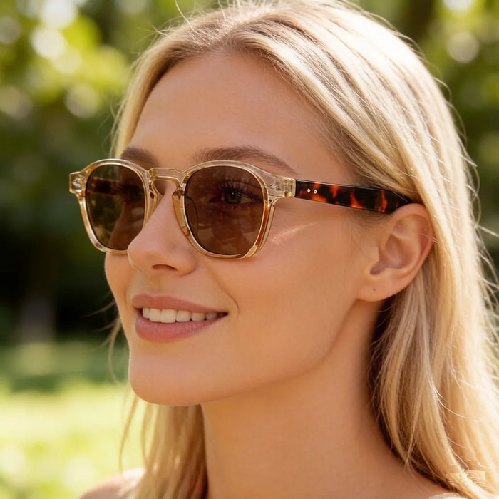 Fashion Small Irregular Square Sunglasses Women Retro Round Clear Ocean Lens Shades UV400 Men Rivets Luxury Sun Glasses