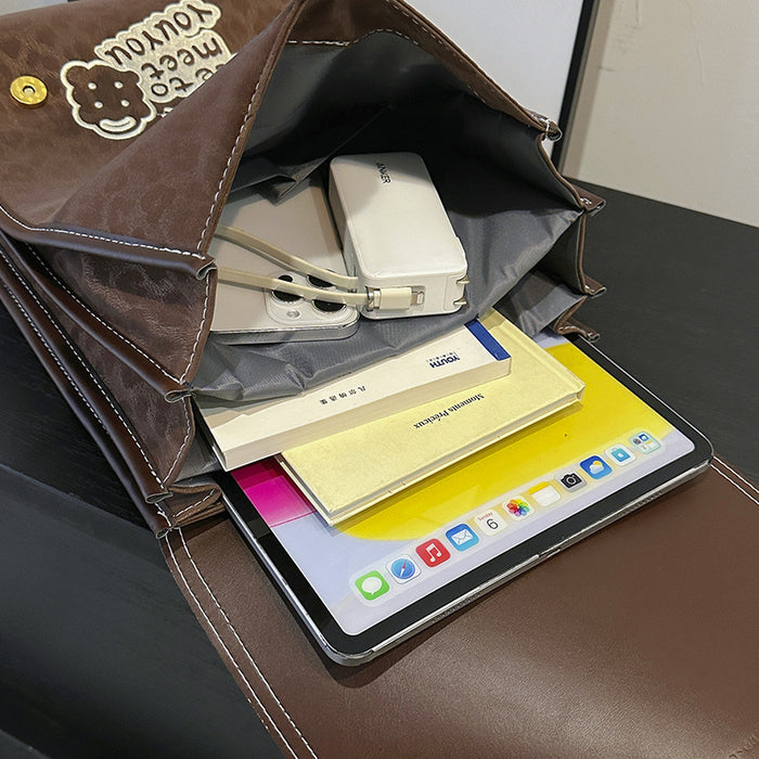 Sac à dos décontracté de style occidental simple, de haute qualité et de grande capacité, idéal pour les trajets quotidiens et la ville.